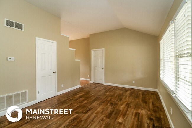 Foto del edificio - 9411 Dalton Dr