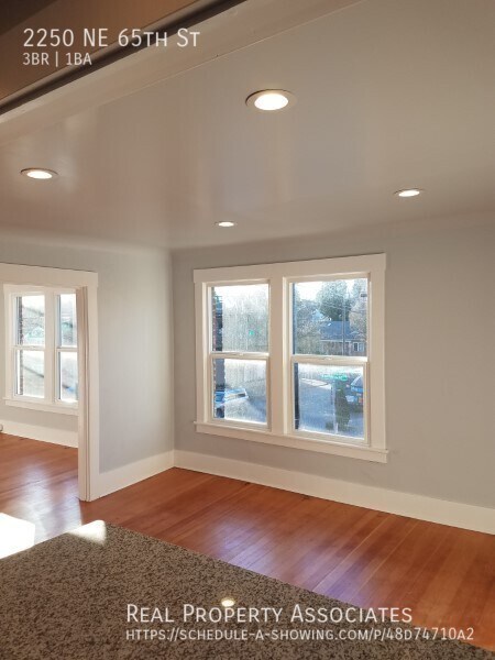 Building Photo - Amazing 3 bedroom 1 bathroom apartment in ...