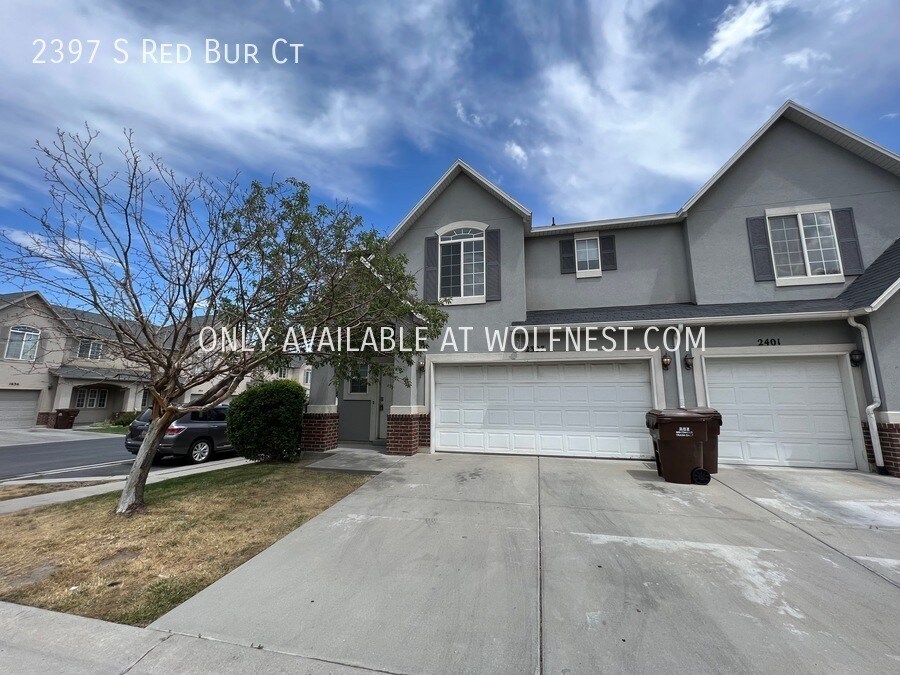 Lovely 3 Bed West Valley Townhome! No Depo... House for Rent in West Valley City, UT