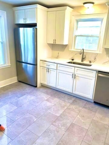 Building Photo - 385 Pleasant St