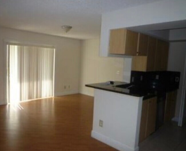 Foto del edificio - 401 SW 85th Ave