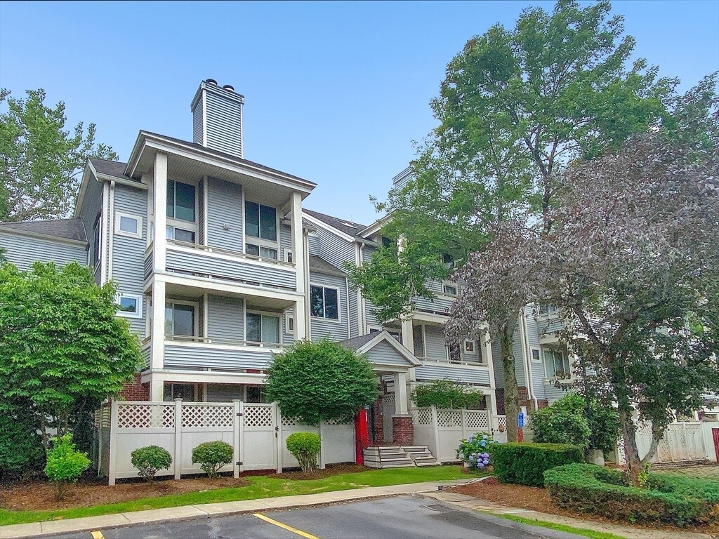 Foto principal - 200 Falls Blvd