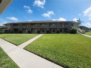 Building Photo - 141 Cypress Way E
