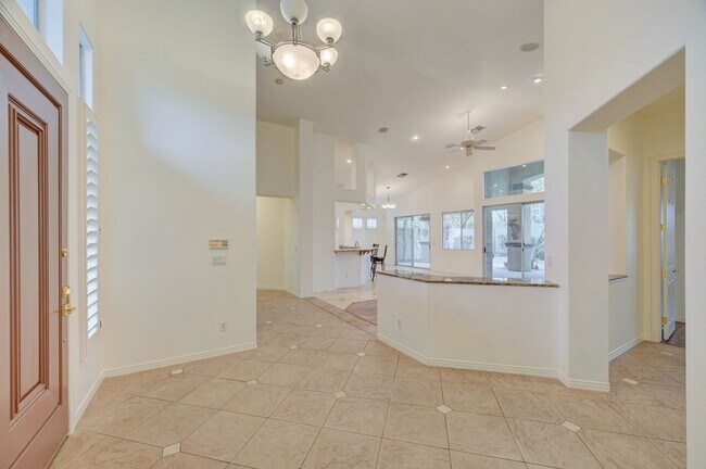 Foto del edificio - Canyon Ridge