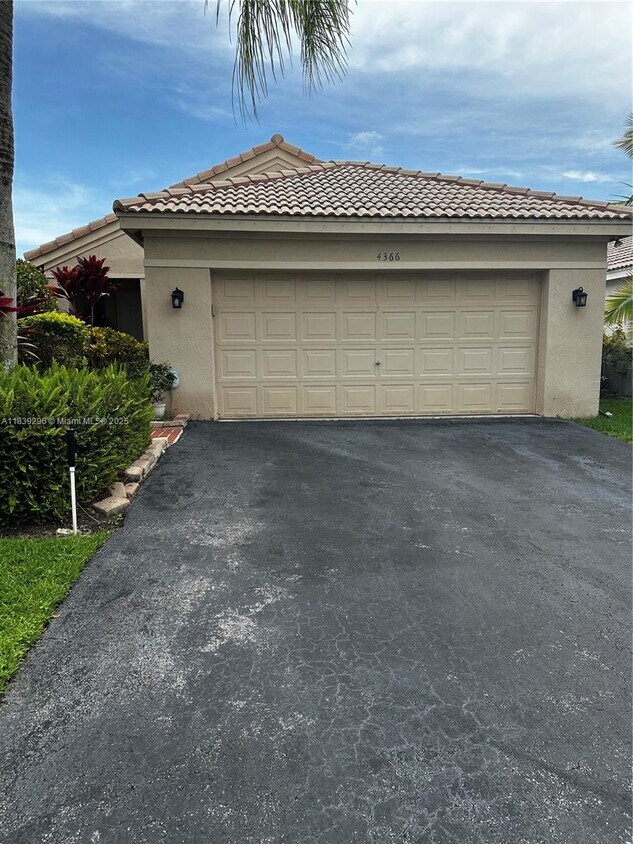 Foto del edificio - 4366 Pine Ridge Ct