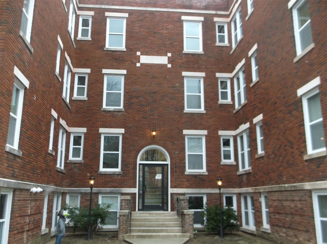 Building Photo - 60 Carroll St