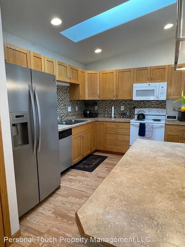 Building Photo - 3 br, 2 bath House - 3605 Fillmore St