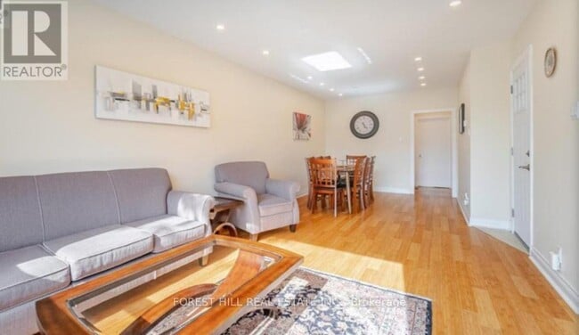 Building Photo - 374 Browndale Crescent