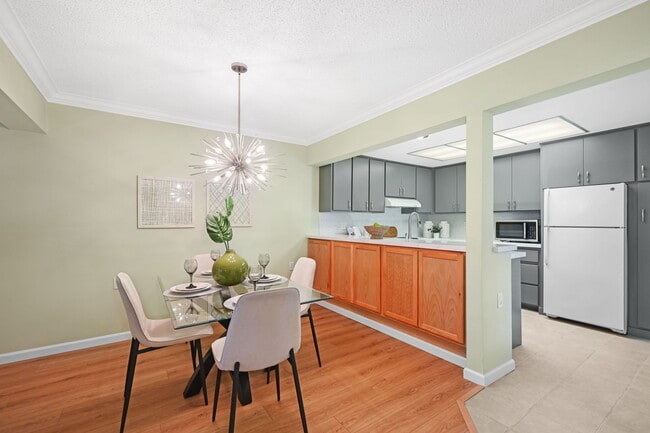 Building Photo - 1116 Running Springs Rd