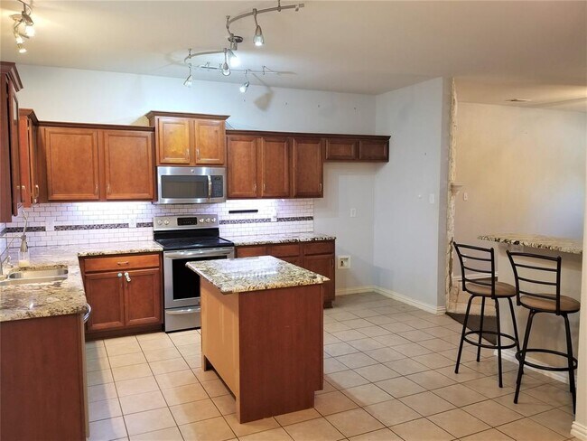 Building Photo - 1416 Hunters Glen