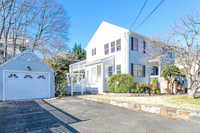 Building Photo - 341 Weed Ave