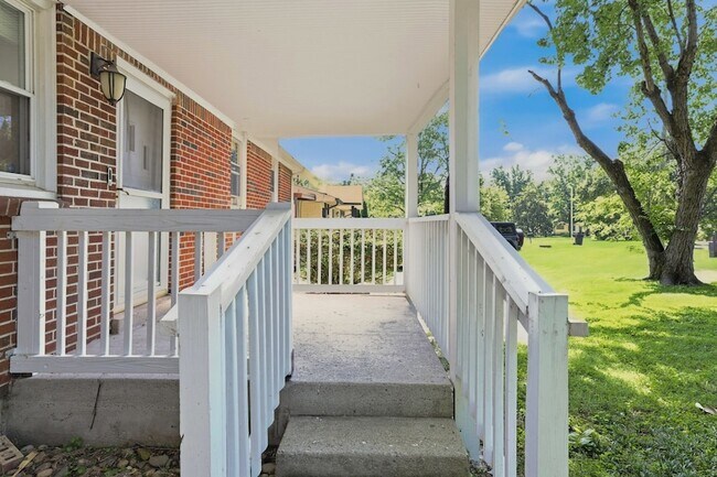 Foto del edificio - 106 Sherwood Terrace