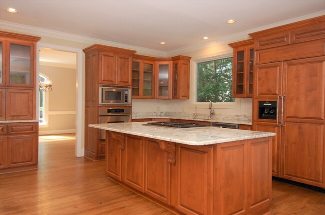Kitchen - 103 Withwyndle Ct