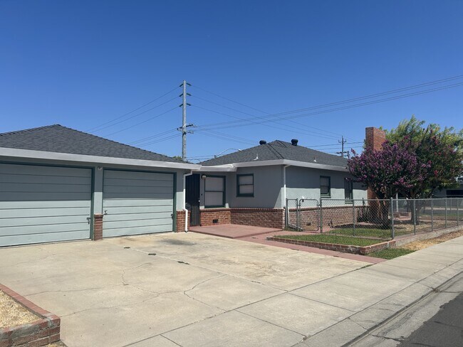 Foto del edificio - 1301 Higbee Dr