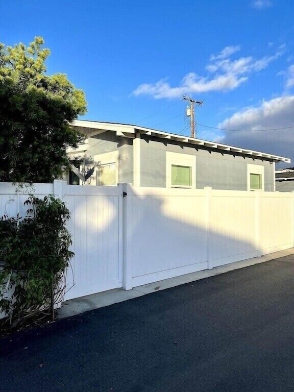 223 Chicago Ave, Huntington Beach, CA 92648 House Rental in