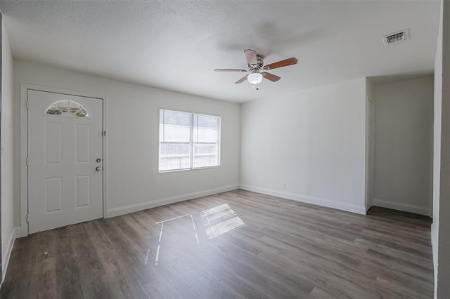 Foto del edificio - 320 Highland Dr