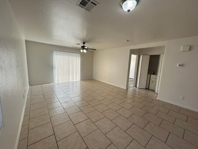 Foto del edificio - 5521 Ramirez St