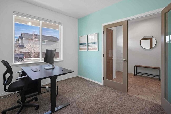 Building Photo - 2995 NE Quiet Canyon Dr