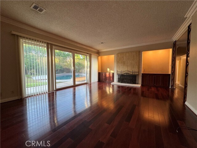 Foto del edificio - 311 Sharon Rd
