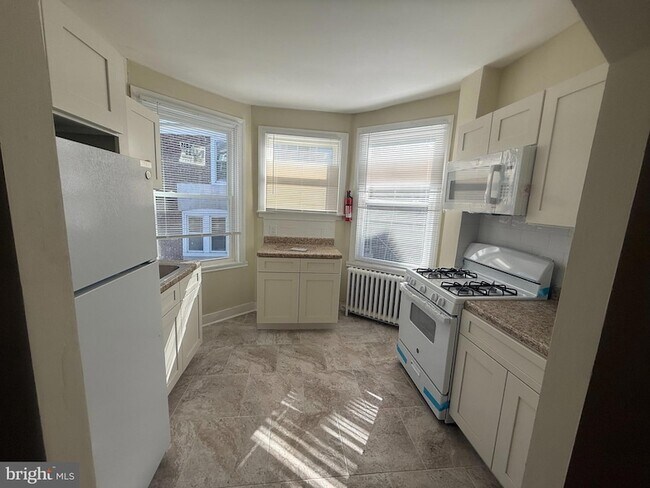 Foto del edificio - 0-500 E Johnson St