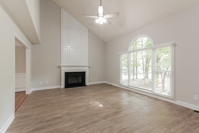 Foto del edificio - Inviting 3 Bedroom Home