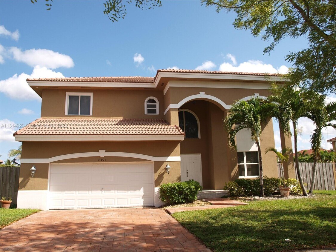 4605 SW 159th Ct, Miami, FL 33185 House for Rent in Miami, FL
