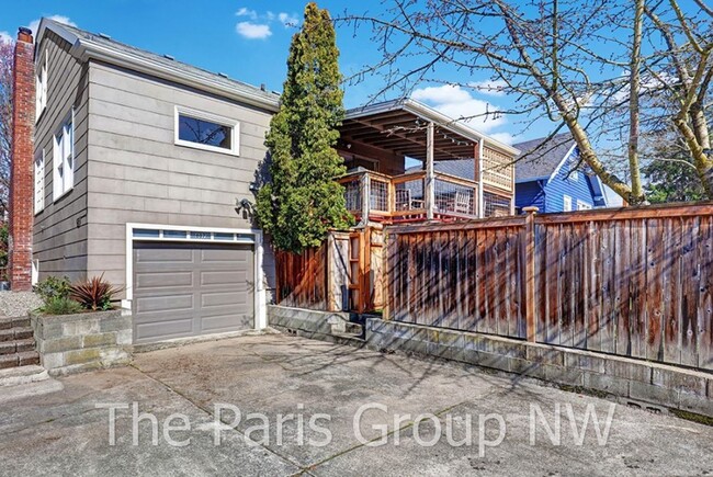 Foto del edificio - Craftsman Charm in the Heart of Ballard! *...