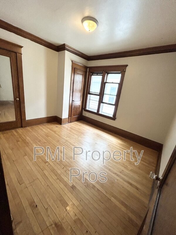 Building Photo - 2568 N 41st St