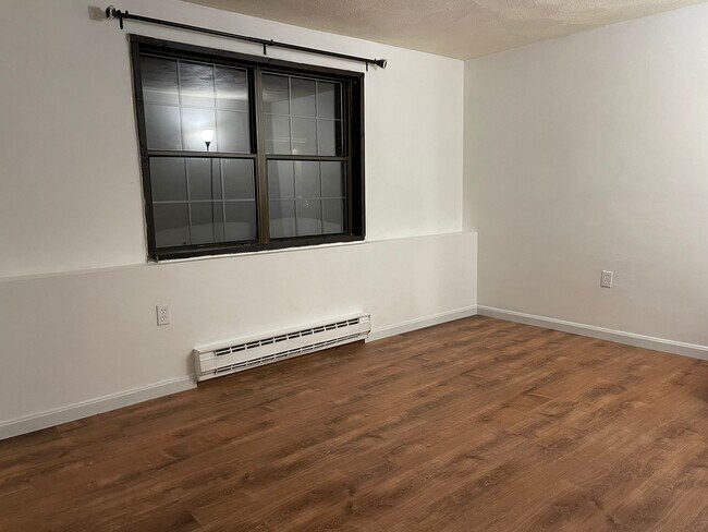 Foto del edificio - 53 Swanson Ct