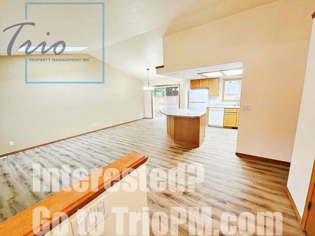 Photo - 3224 Downing St House