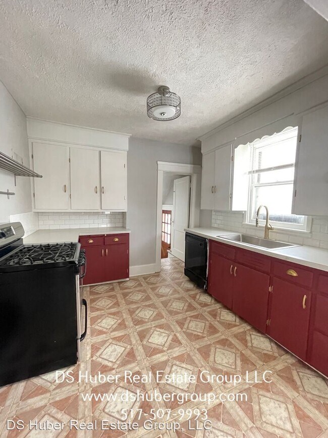 Foto del edificio - 3 br, 2 bath House - 216 Marshall St