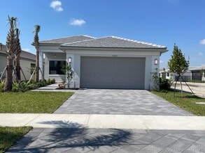 Building Photo - 12450 SW Bungalow Ln