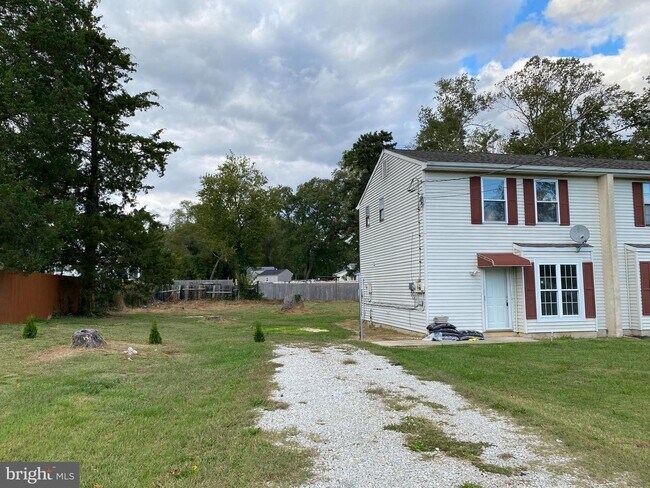 Foto del edificio - 566 Pleasant Dr