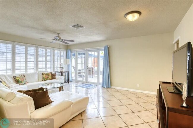 Building Photo - 2020 NE 59th Ct