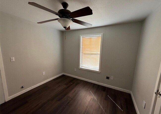 Foto del edificio - 8125 Shotwell St