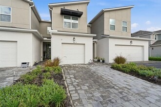 Building Photo - 932 Spring Palms Lp