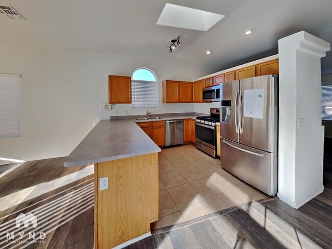 Foto del edificio - 4230 S Mayberry Pl