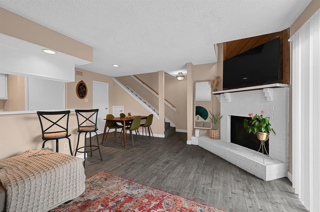 Foto principal - 3919 Fairmont Pkwy
