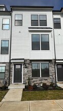 Building Photo - 344 Ensemble Way