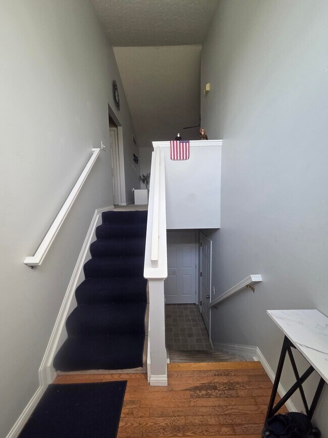 Foto del edificio - 575 Rosebud Cir
