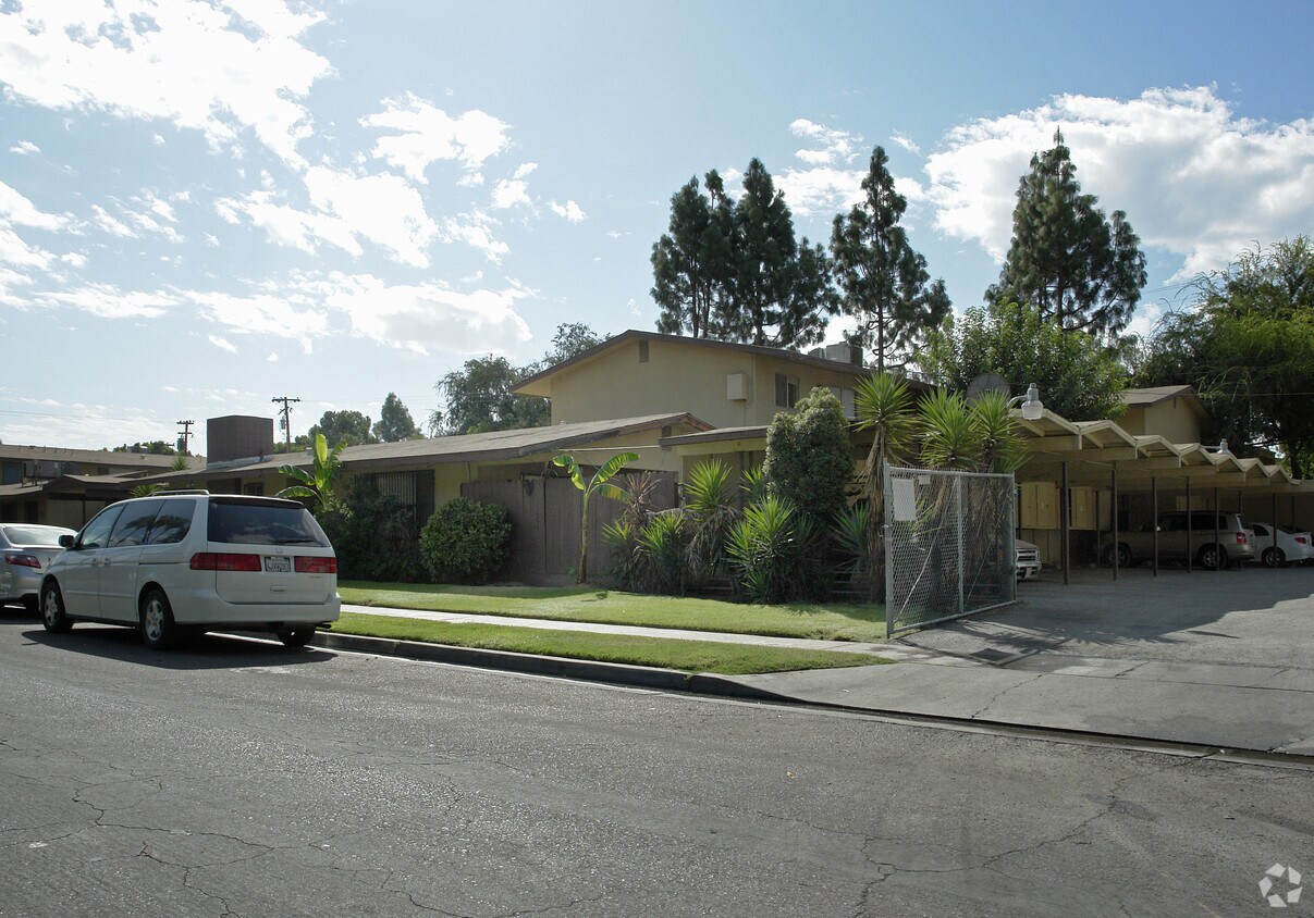 Primary Photo - Tamra Terrace Apartments