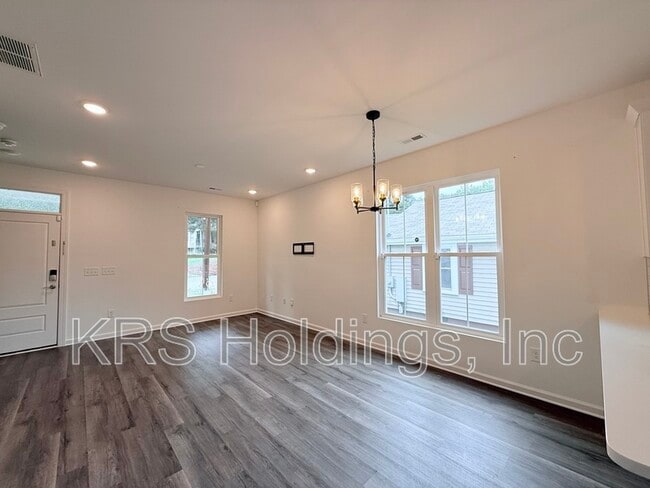 Foto del edificio - 1420 Maplewood Dr