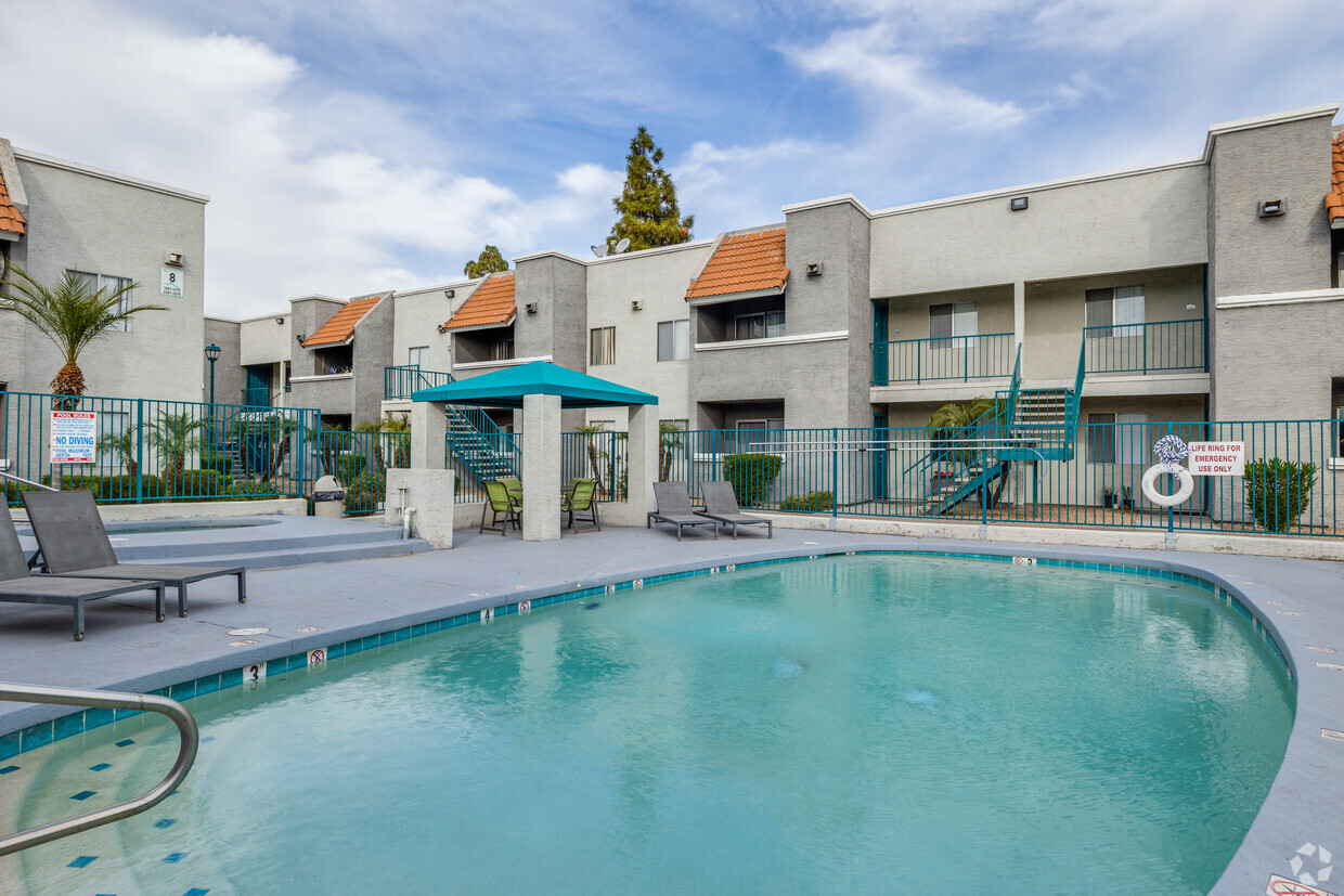 Foto principal - The Canyons on Colter Apartments