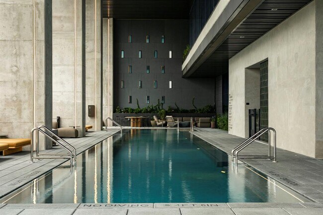 Foto del edificio - 610 Davis St