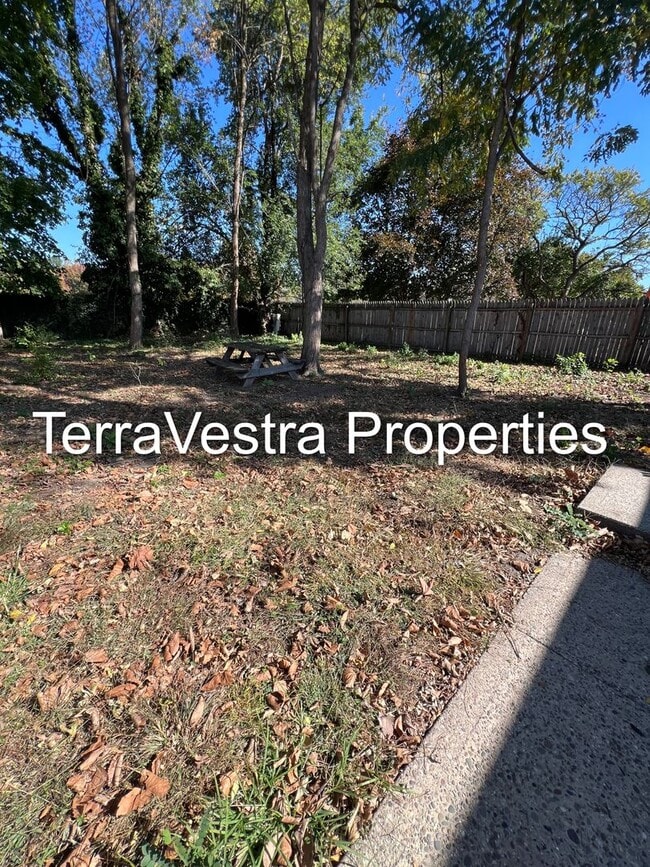 Foto del edificio - 3 Bed Single Family in Deepwater! Eligible...