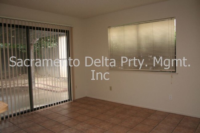 Foto del edificio - Adorable 3 Bedroom 2.5 Bath Home