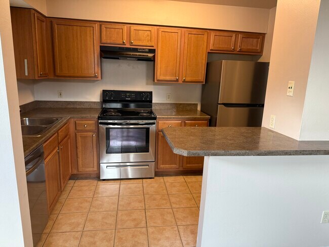 Kitchen - 5460 E Michigan St Apartment