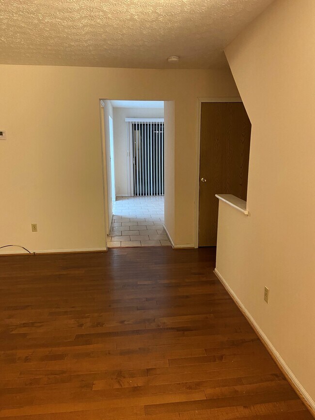 Building Photo - 6466 Brookedge Ct