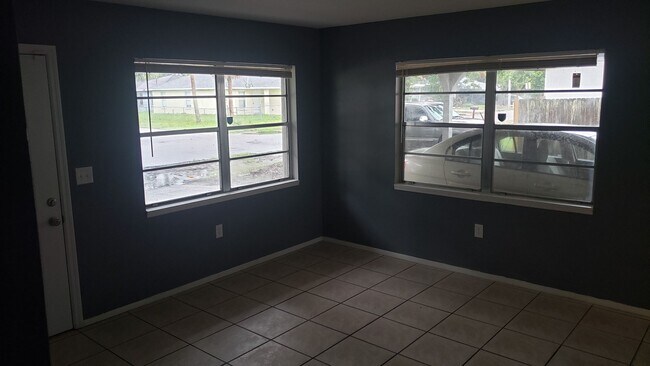 Foto del edificio - 3 bedroom 1 bath home