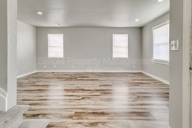 Building Photo - 820 NE 81st St